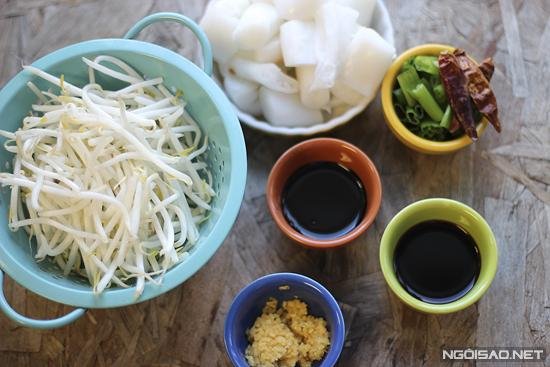 Bánh phở cuốn xào ngon đậm đà